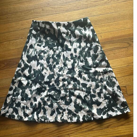 H&M Olive Green & Beige Abstract Camo A-Line Skirt – Size 6 - Picture 3 of 7
